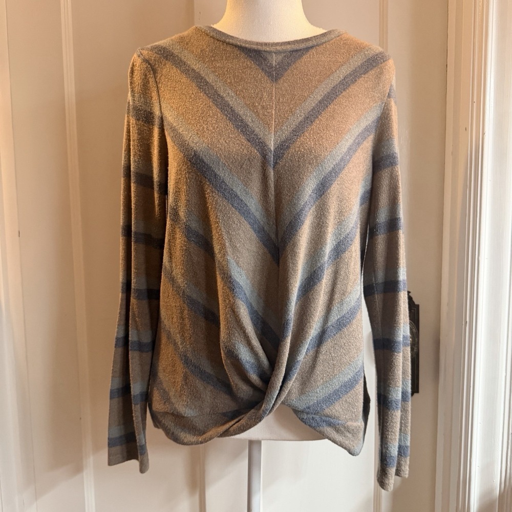 Monteau Los Angeles Chevron Stripe Twist Front Fuzzy Fleece Long Sleeve Top M